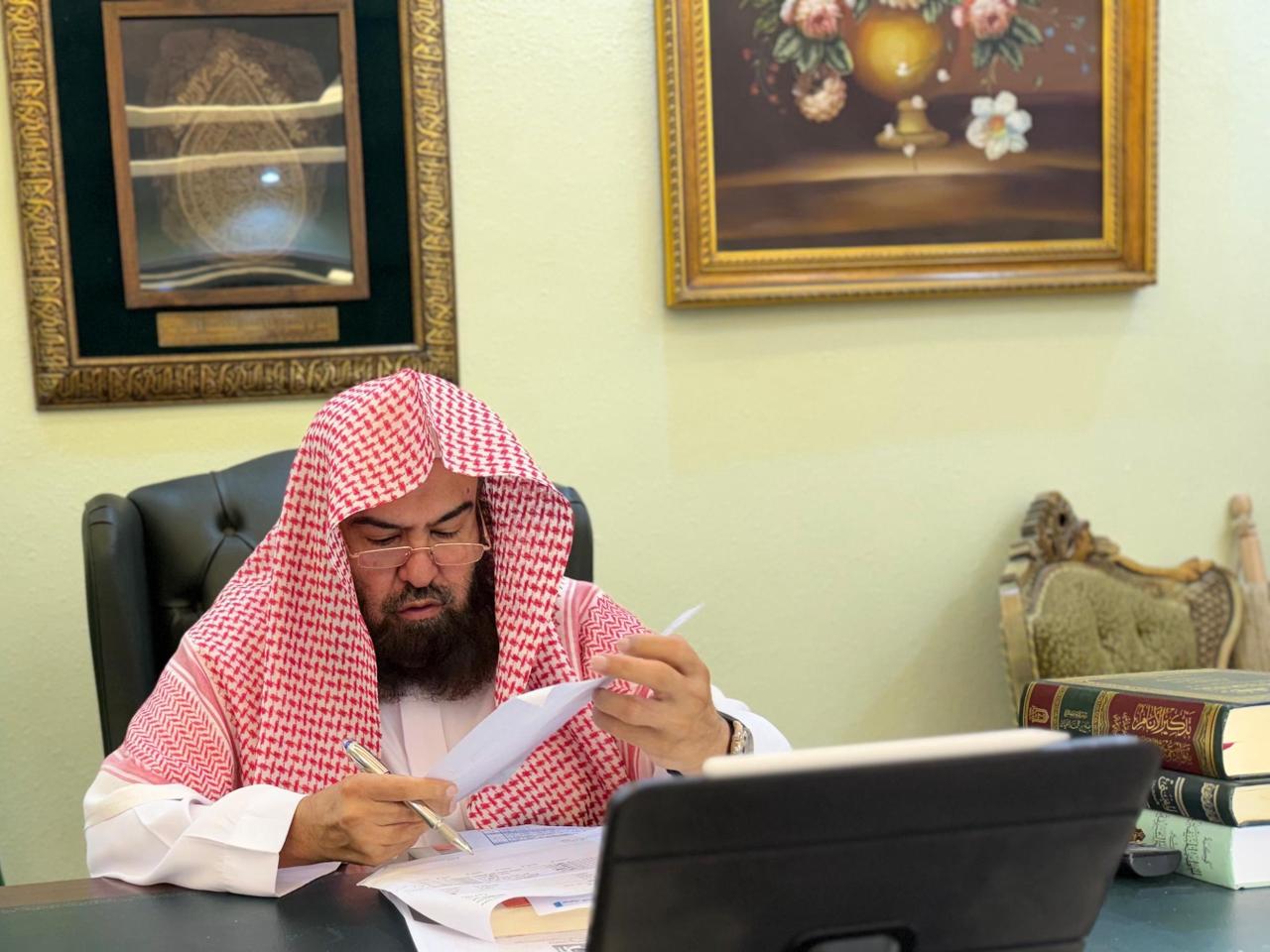 معالي الشيخ الدكتور عبدالرحمن السديس يلقي درساً علمياً بعنوان “صناعة الاجتهاد في النوازل المعاصرة”